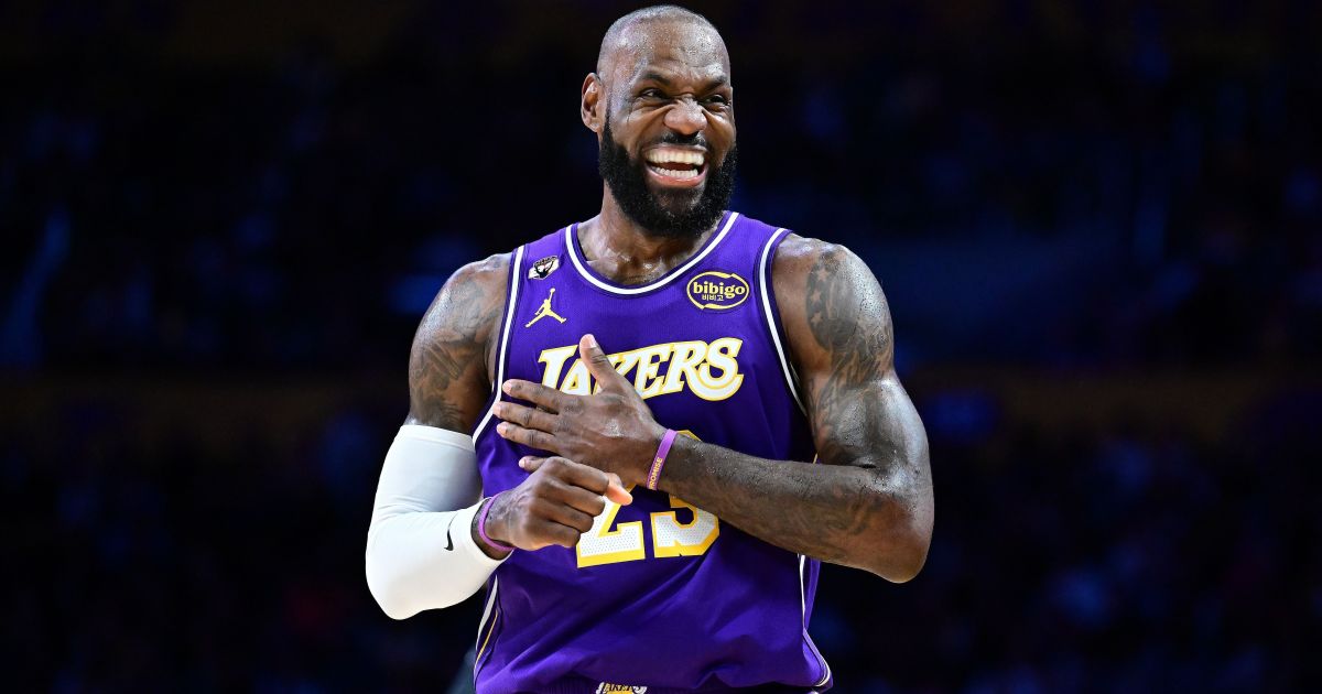 Philadelphia 76ers entra na disputa para contratar LeBron James